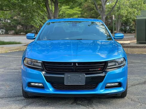 Used 2015 Dodge Charger SXT RWD image 8
