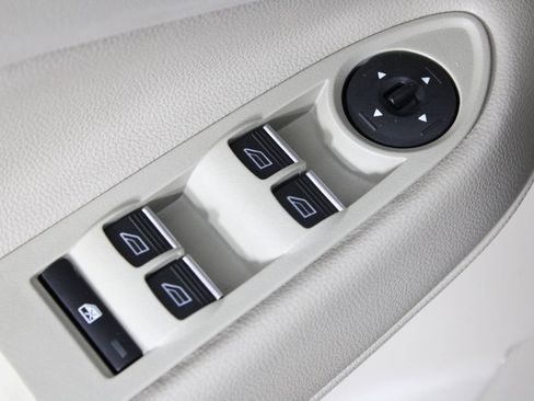 Used 2019 Ford Escape Titanium image 20