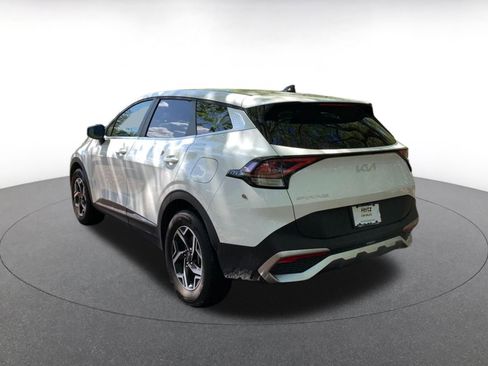 Used 2025 Kia Sportage LX image 5