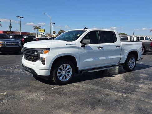 Used 2024 Chevrolet Silverado 1500 Custom RWD image 4