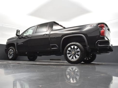 Used 2024 Chevrolet Silverado 2500 Custom w/ Custom Value Package image 41