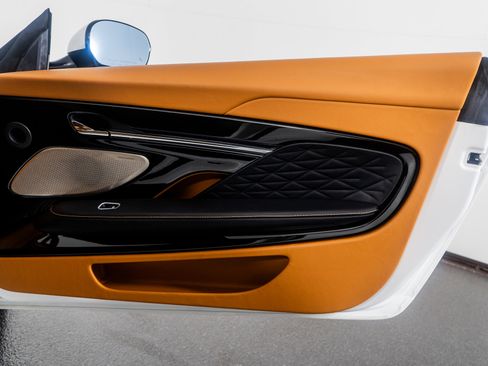 Used 2025 Aston Martin DB12 Coupe image 48