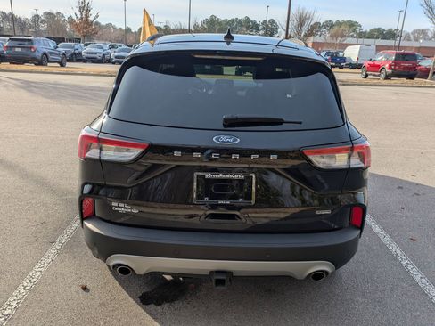Certified 2022 Ford Escape SEL w/ Technology Package image 5