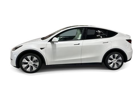 Certified 2023 Tesla Model Y Long Range AWD/4WD image 3