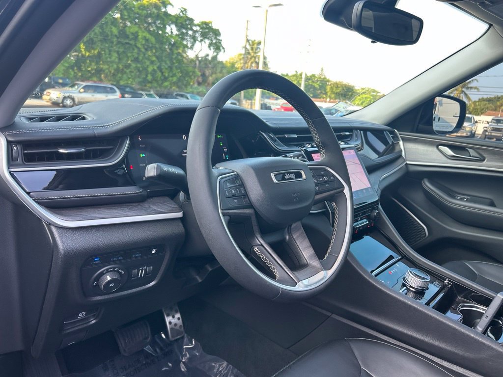 Used 2022 Jeep Grand Cherokee Limited 4xe AWD/4WD image 11