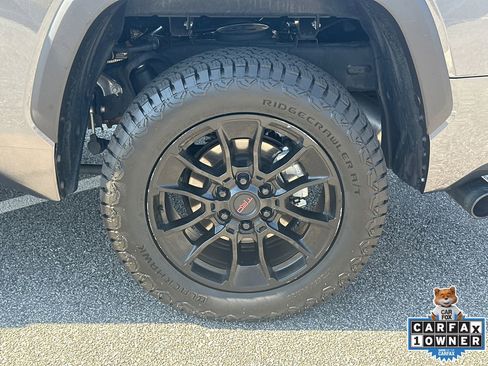 Used 2025 Toyota Tundra SR5 w/ SR5 Premium Package AWD/4WD image 19