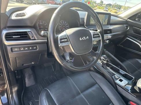 Used 2022 Kia Telluride EX w/ EX Premium Package image 16