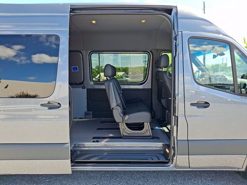 Used 2026 Mercedes-Benz Sprinter 2500 image 8