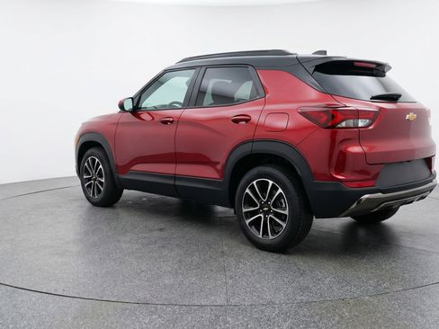 Used 2025 Chevrolet TrailBlazer LT image 6