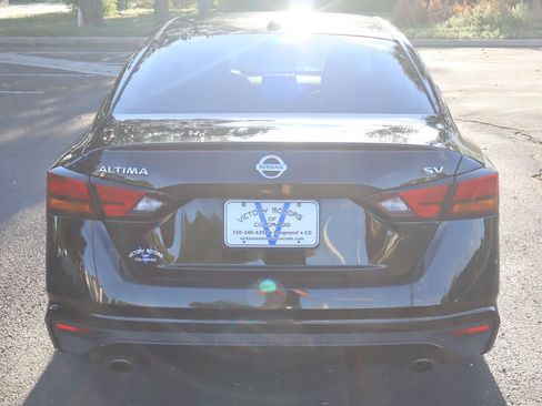 Used 2019 Nissan Altima 2.5 SV FWD image 6