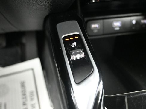 Certified 2023 Kia Sorento SX image 22