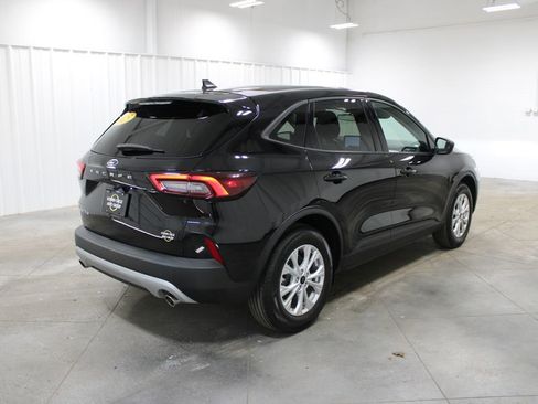 Used 2025 Ford Escape Active FWD image 9