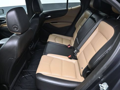 Used 2022 Chevrolet Equinox Premier FWD image 27