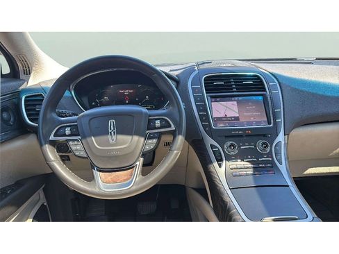 Used 2020 Lincoln Nautilus Reserve AWD/4WD image 13