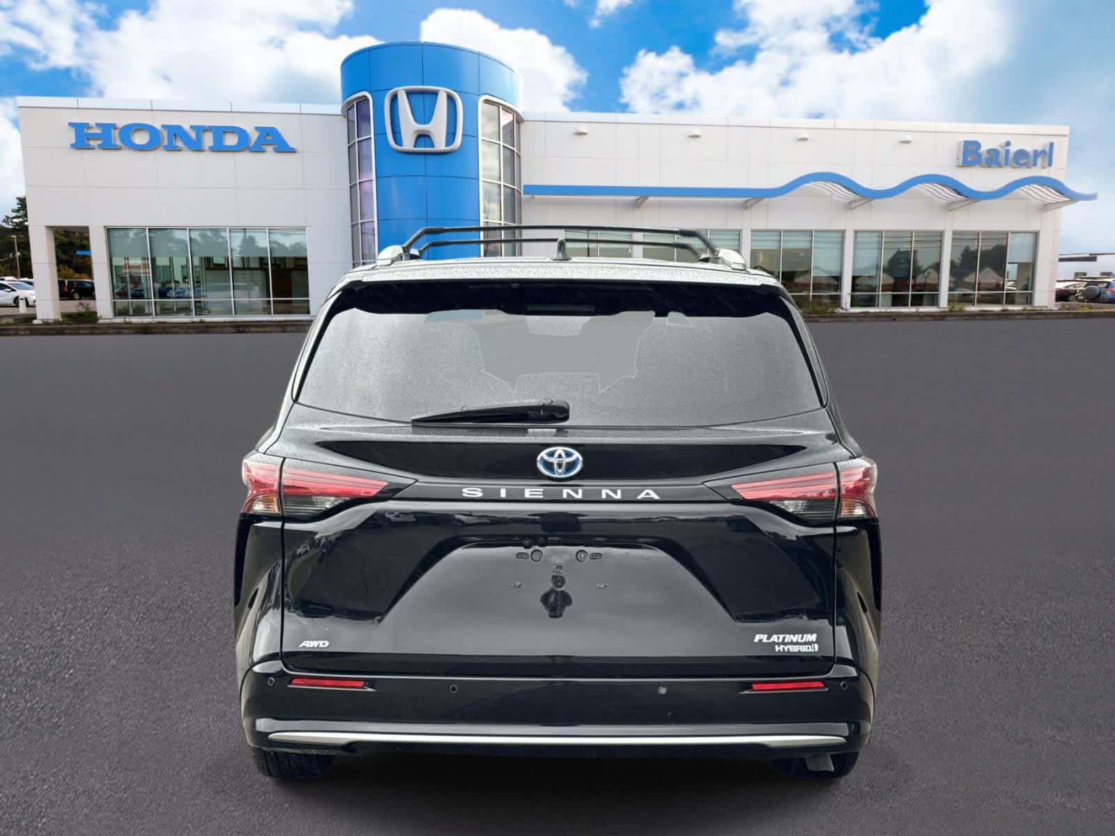 Used 2022 Toyota Sienna Platinum AWD/4WD image 4