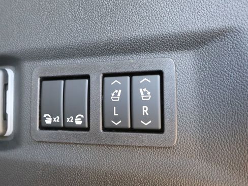 New 2026 GMC Yukon AT4 Ultimate AWD/4WD image 37