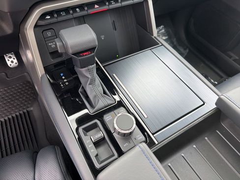New 2026 Toyota Tundra Platinum AWD/4WD image 12