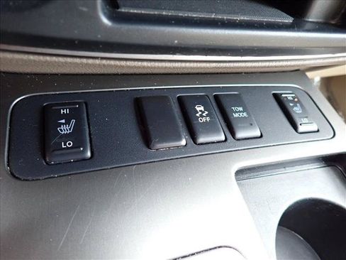 Used 2015 Nissan Armada SL w/ Moonroof Package RWD image 20