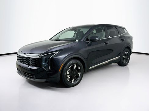 Used 2026 Kia Sportage LX FWD image 3