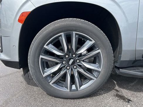 Used 2023 Cadillac Escalade Sport AWD/4WD image 11