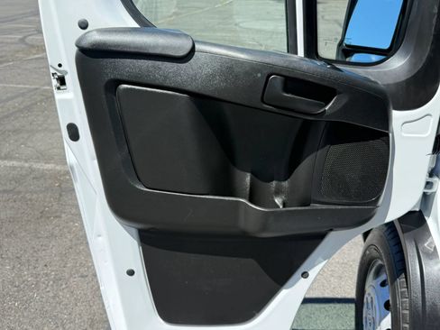 Used 2025 RAM ProMaster 2500 FWD image 21