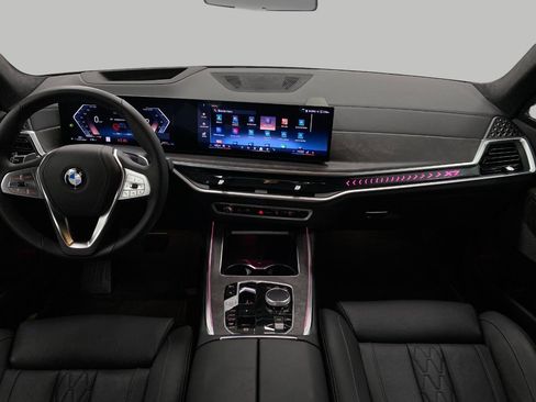 Certified 2025 BMW X7 xDrive40i w/ Premium Package image 25