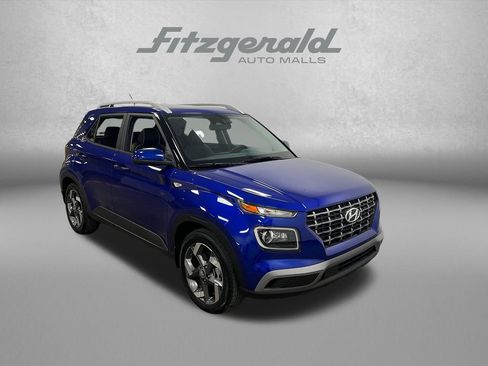 Used 2025 Hyundai Venue Limited FWD image 10