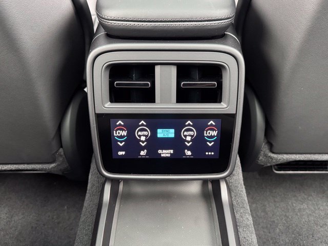 New 2026 Porsche Taycan Turbo AWD/4WD image 35