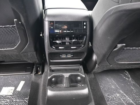 Used 2024 Jeep Grand Cherokee L Laredo image 36