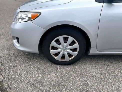 Used 2009 Toyota Corolla FWD image 4