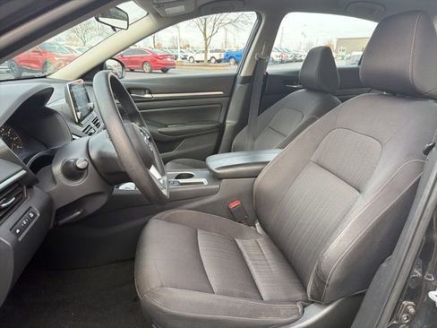 Used 2022 Nissan Altima 2.5 SV image 19