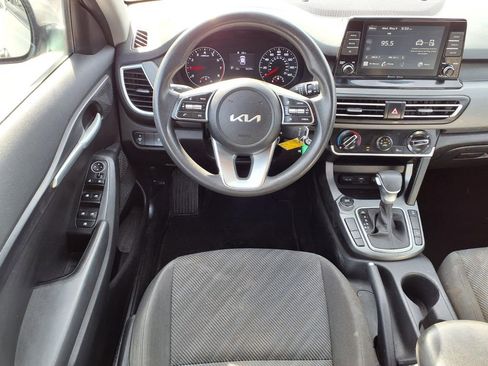 Used 2022 Kia Seltos LX AWD/4WD image 11