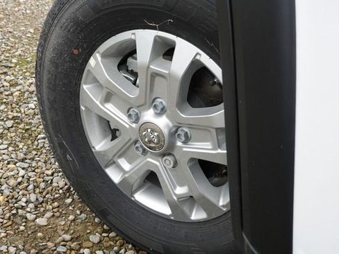 New 2025 RAM ProMaster 2500 w/ Quick Order Package 22G SLT image 11