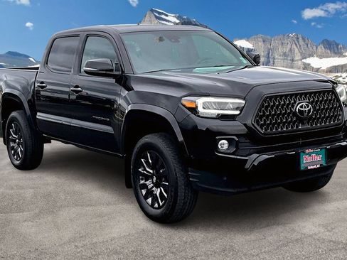 Used 2023 Toyota Tacoma Limited w/ Nightshade Package AWD/4WD image 12