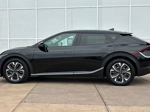 Used 2024 Kia EV6 Light image 7