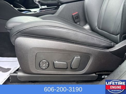 Used 2024 BMW X4 xDrive30i w/ Parking Assistance Package image 18