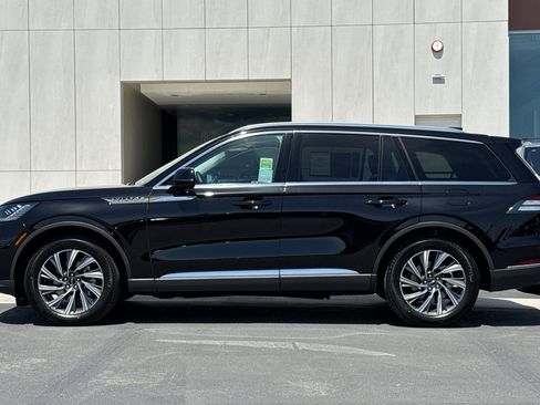 New 2025 Lincoln Aviator 2WD w/ Equipment Group 101A image 6