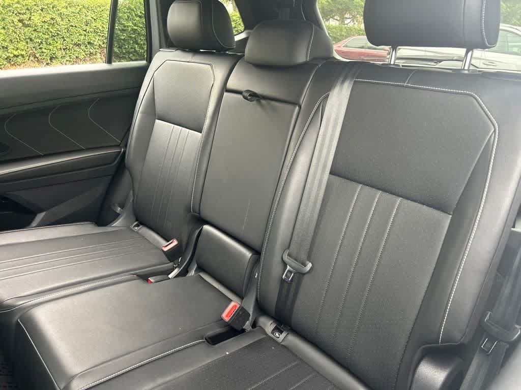 Used 2023 Volkswagen Tiguan SE R-Line FWD image 5