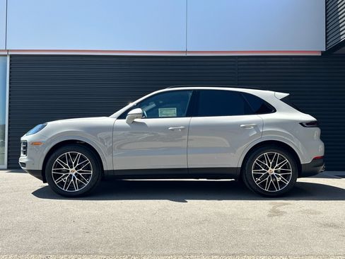 New 2026 Porsche Cayenne AWD/4WD image 2
