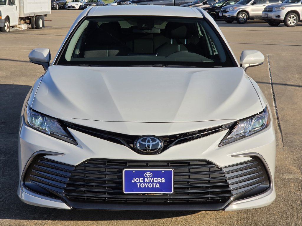 Used 2024 Toyota Camry LE FWD image 3