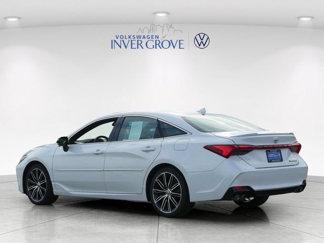 Used 2022 Toyota Avalon Touring FWD image 5