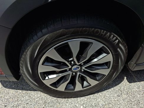 Used 2024 Subaru Outback Touring AWD/4WD image 4