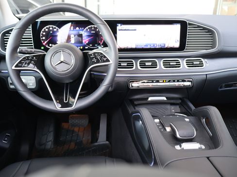 Certified 2024 Mercedes-Benz GLS 450 4MATIC image 22