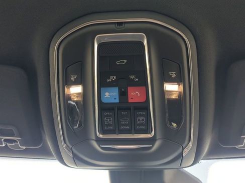New 2026 Jeep Grand Cherokee Limited RWD image 25