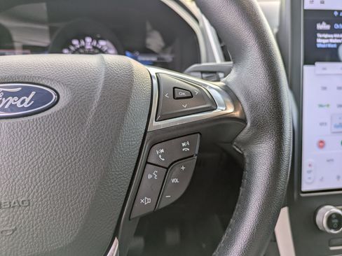 Used 2024 Ford Edge SEL image 19