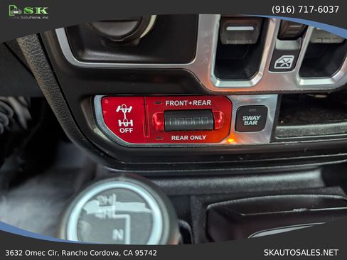 Used 2018 Jeep Wrangler Unlimited Rubicon AWD/4WD image 25