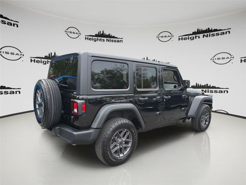 Used 2025 Jeep Wrangler Sport S AWD/4WD image 5