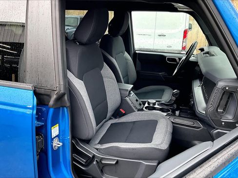 Certified 2025 Ford Bronco Big Bend image 9