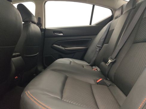 Used 2024 Nissan Altima 2.5 SR FWD image 18