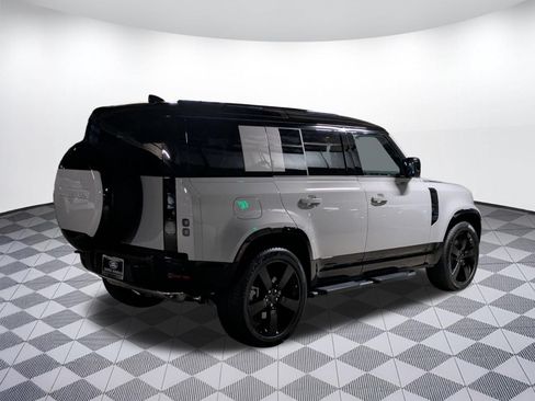 New 2026 Land Rover Defender 110 X-Dynamic SE AWD/4WD image 5